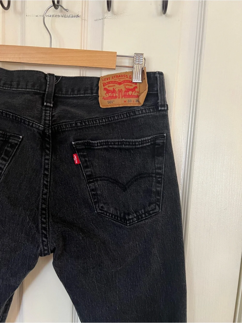 Levi’s 501 Original Black Washed Button Fly Jeans W33 L30
